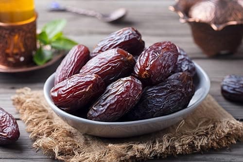 Medjool Dates Imported from Jordan, Super Jumbo Size, 0.5 Kg