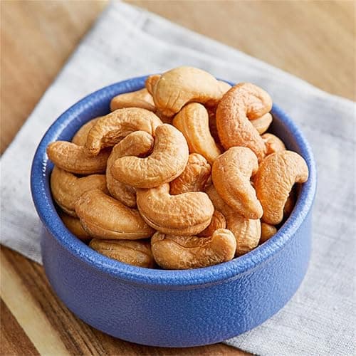 Regal Large Roasted Unsalted Cashews 5 lb. WS-999CARNSLG5-NPF